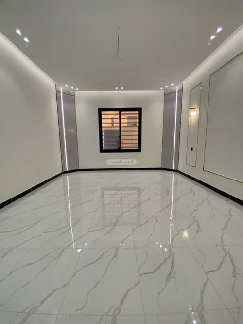 فيلا 381 متر مربع شرقية على شارع 20م الرحاب، الطائف