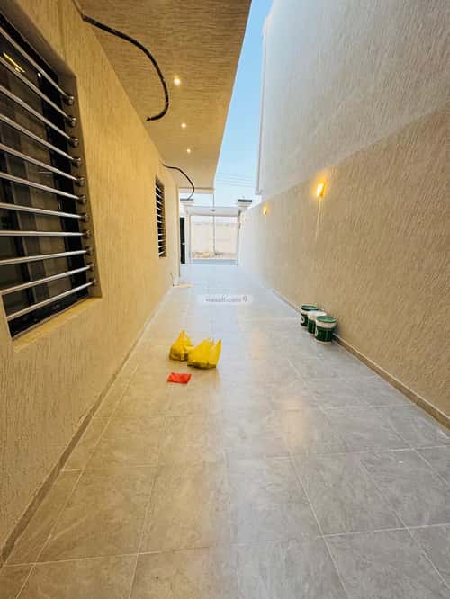 فيلا 355 متر مربع شرقية على شارع 20م الرحاب، الطائف