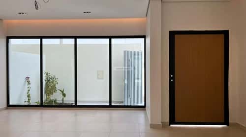 فيلا 4839 متر مربع واجهة شمالية ب 3 غرف النرجس، شمال الرياض، الرياض