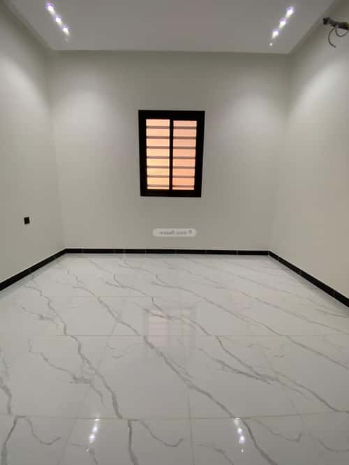 فيلا 381 متر مربع شرقية على شارع 20م الرحاب، الطائف