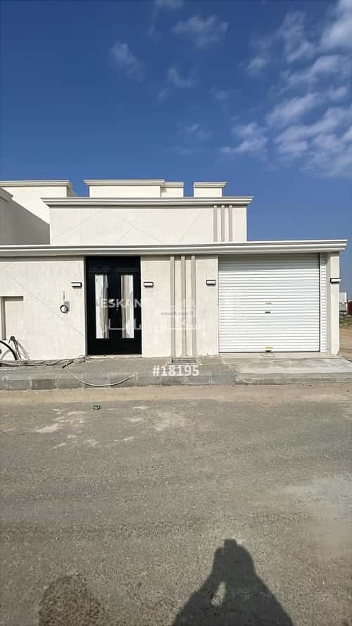 فيلا 391 متر مربع جنوبية على شارع 16م الرياض، شمال جدة، جدة