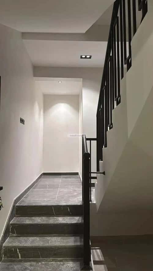 Floor 151 SQM with 5 Bedrooms As-Suwaidi, West Riyadh, Riyadh