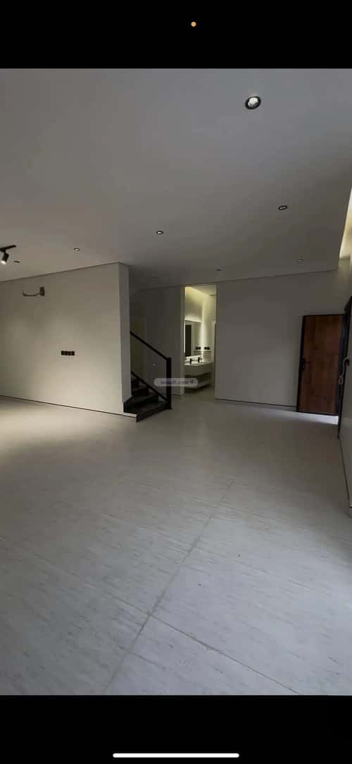 Apartment with 4 Bedrooms Middle Al-Uraija, West Riyadh, Riyadh