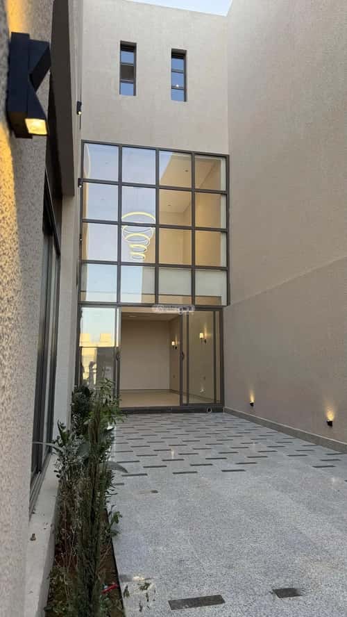 6 bedroom villa in Al Mahdiyyah