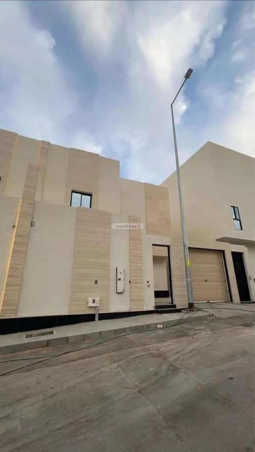 فيلا 250 متر مربع شمالية على شارع 20م السويدي، غرب الرياض، الرياض