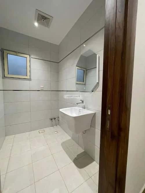 شقة 5 غرف في العزيزية