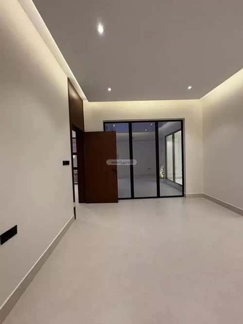 6 bedroom villa in Al Mahdiyyah