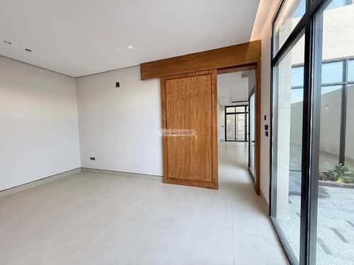 5 bedroom villa in Al Mahdiyyah
