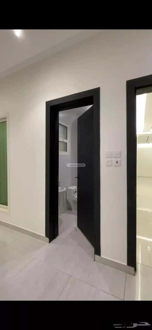 فيلا 312 متر مربع شرقية على شارع 18م النظيم، شرق الرياض، الرياض