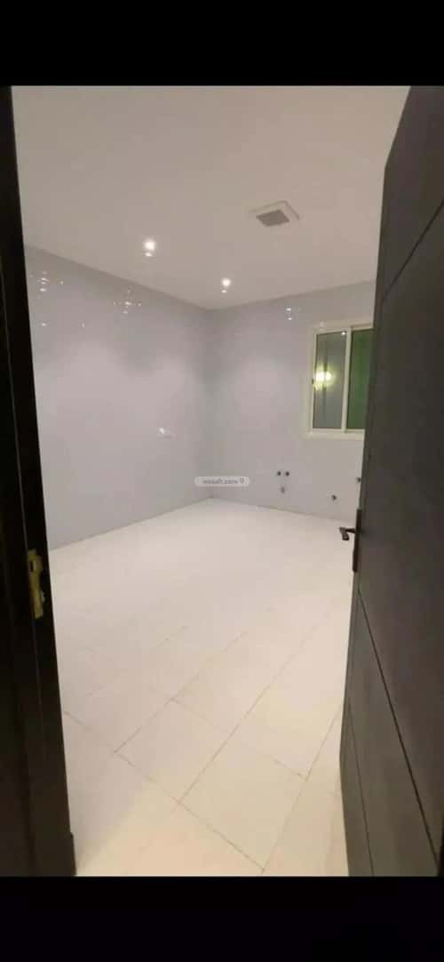 فيلا 312 متر مربع شرقية على شارع 18م النظيم، شرق الرياض، الرياض