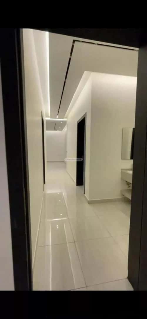 فيلا 312 متر مربع شرقية على شارع 18م النظيم، شرق الرياض، الرياض