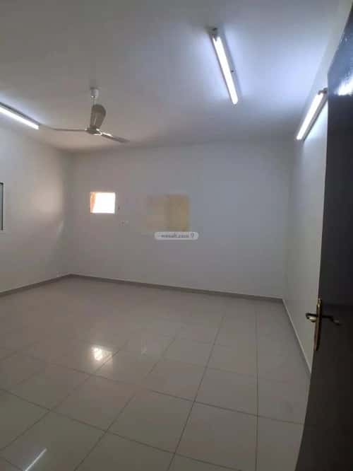 Floor 840 SQM with 5 Bedrooms Al-Khaleej, East Riyadh, Riyadh