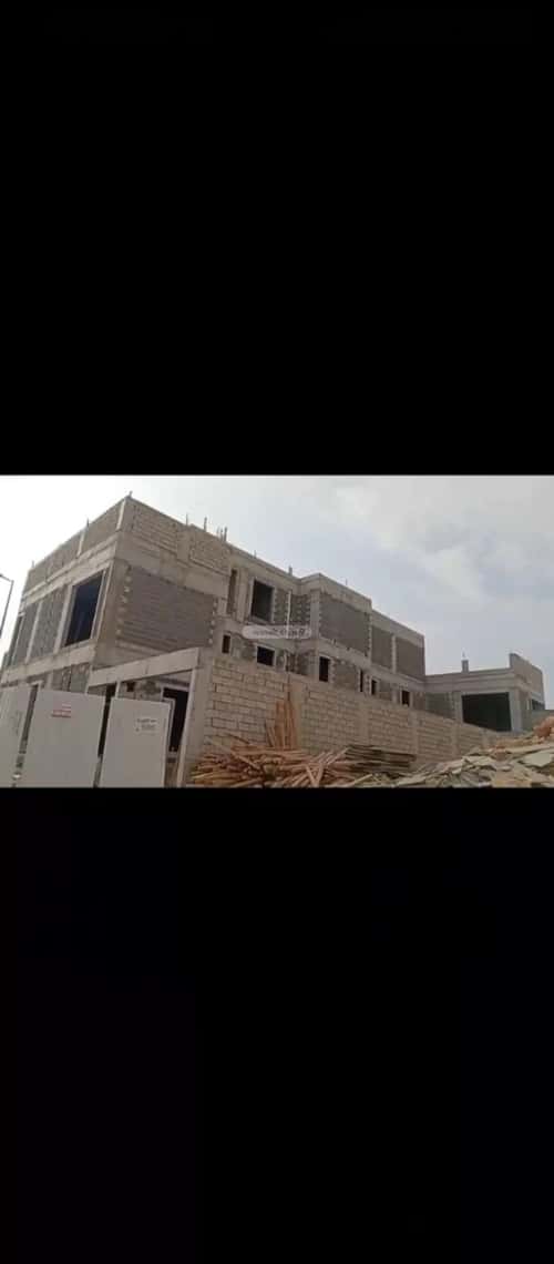 فيلا 702 متر مربع شرقية على شارع 22م ظهره العودة غرب، الدرعية