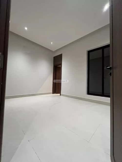 Floor 161 SQM with 5 Bedrooms Shubra, West Riyadh, Riyadh