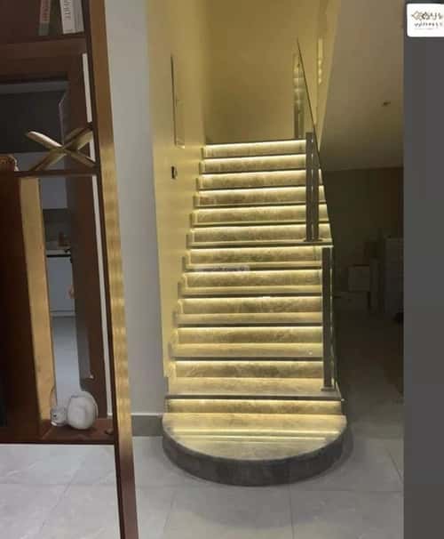 Floor 193 SQM with 4 Bedrooms Dahrat Al-Badeah, West Riyadh, Riyadh