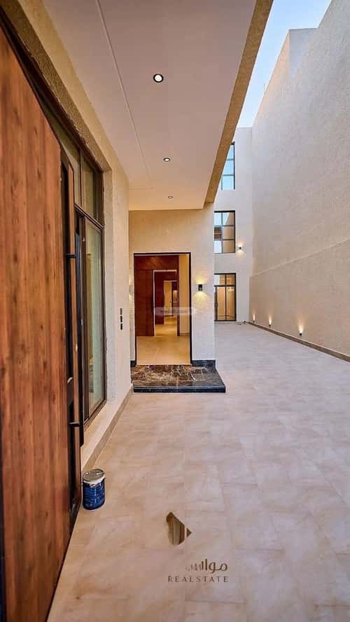 6 bedroom villa in Al Mahdiyyah