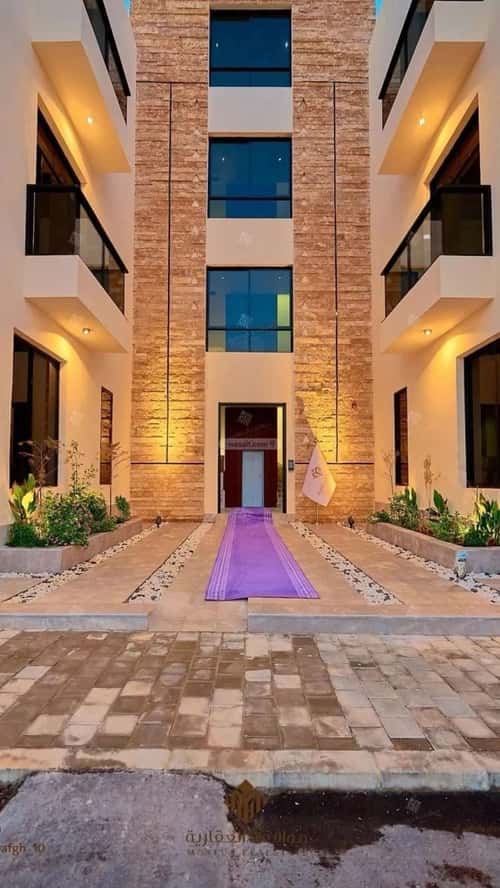 Building 899 SQM Facing North Al-Mahdiyah, West Riyadh, Riyadh