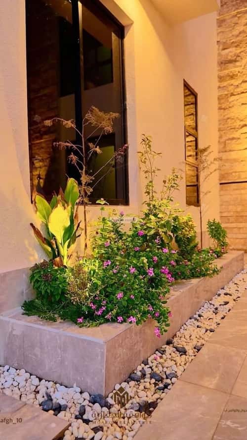 Building 899 SQM Facing North Al-Mahdiyah, West Riyadh, Riyadh