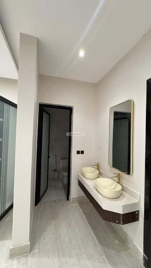 فيلا 384 متر مربع غربية على شارع 24م ضاحية الملك فهد، الدمام