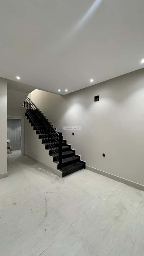 فيلا 226 متر مربع شمالية على شارع 24م ضاحية الملك فهد، الدمام