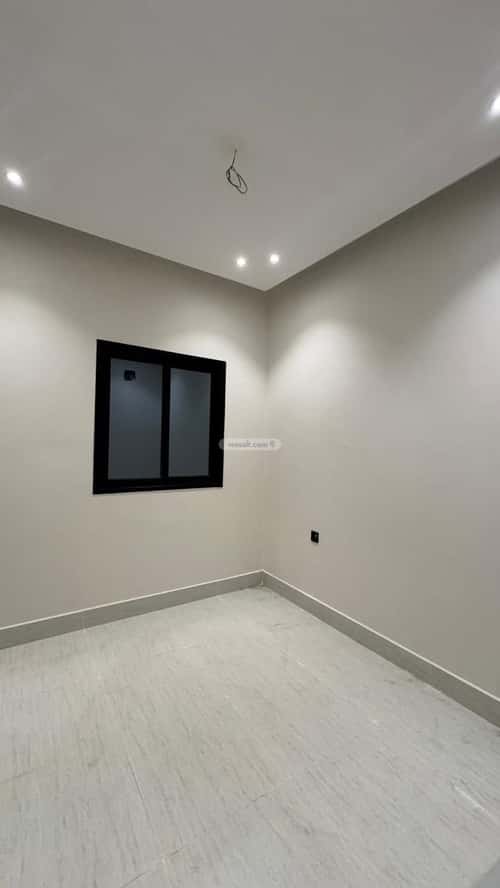 فيلا 226 متر مربع شمالية على شارع 24م ضاحية الملك فهد، الدمام