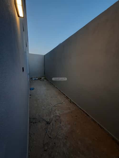 Floor 258 SQM with 5 Bedrooms Dahiat Namar, West Riyadh, Riyadh