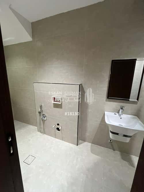 8 bedroom villa in Al Rimal