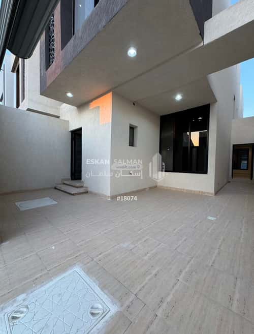 فيلا 218 متر مربع غربية على شارع 15م الدانة، الاحساء