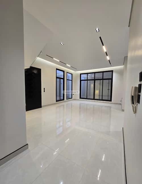 فيلا 252 متر مربع جنوبية على شارع 25م الرمال، شرق الرياض، الرياض