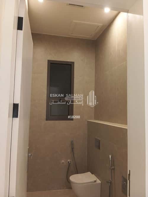 فيلا 228 متر مربع شرقية على شارع 15م الريف، المزاحمية