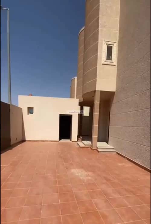 فيلا 385 متر مربع جنوبية غربية على شارع 18م الخليج، البدائع