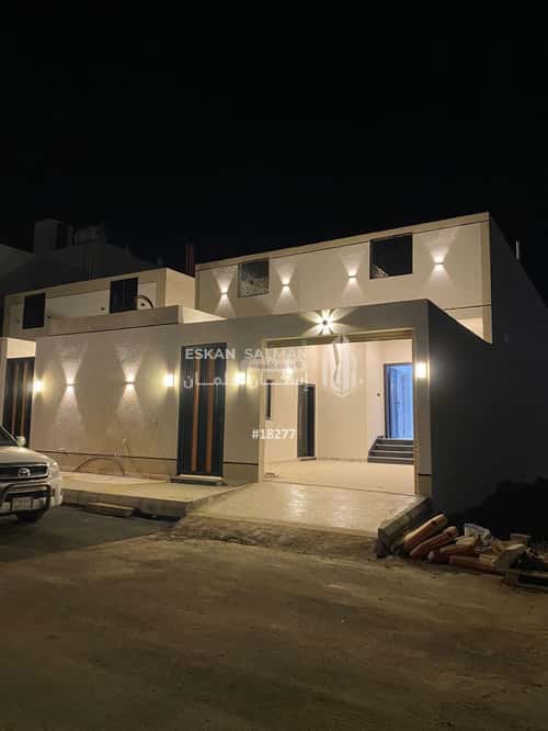 Floor 360 SQM with 6 Bedrooms Hayy Al Sahlooj, Madinah