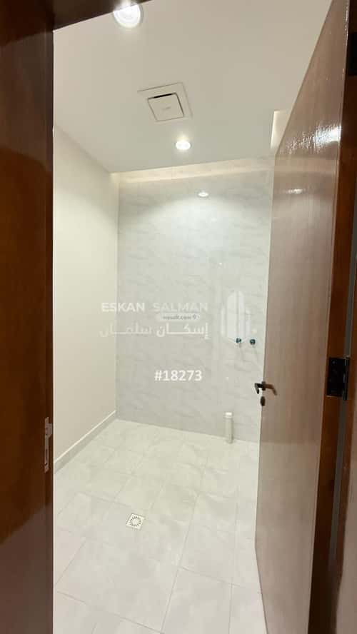 Apartment with 4 Bedrooms Al Safaq, Khamis Mushait