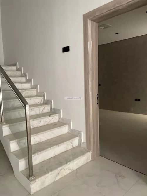 فيلا 239 متر مربع شمالية على شارع 15م الملك فهد، عنيزة