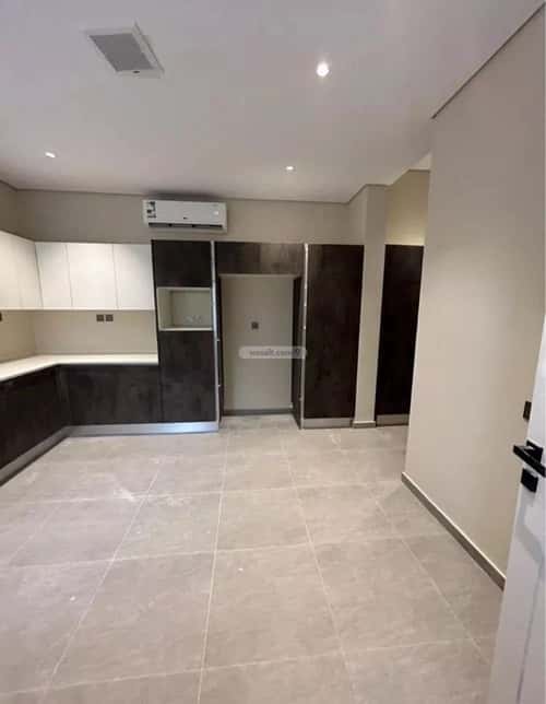 Villa 250 SQM Facing West with 6 Bedrooms Ar-Rimal, East Riyadh, Riyadh