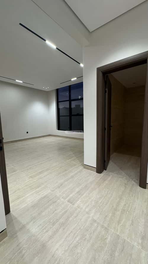 فيلا 348 متر مربع شمالية على شارع 30م المهدية، غرب الرياض، الرياض