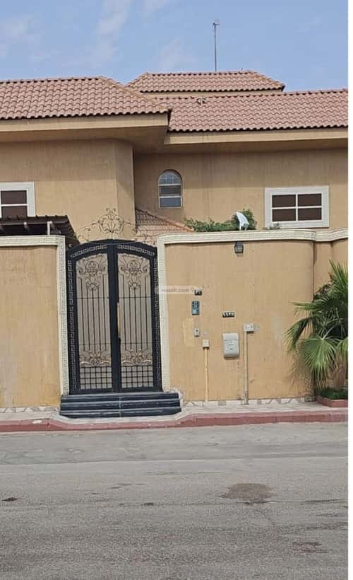 فيلا 810 متر مربع شمالية على شارع 25م الخليج، شرق الرياض، الرياض