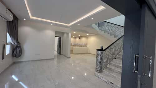 فيلا 300 متر مربع شرقية على شارع 20م الخزامى، الاحساء