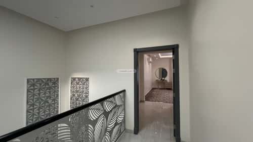 فيلا 300 متر مربع شرقية على شارع 20م الخزامى، الاحساء