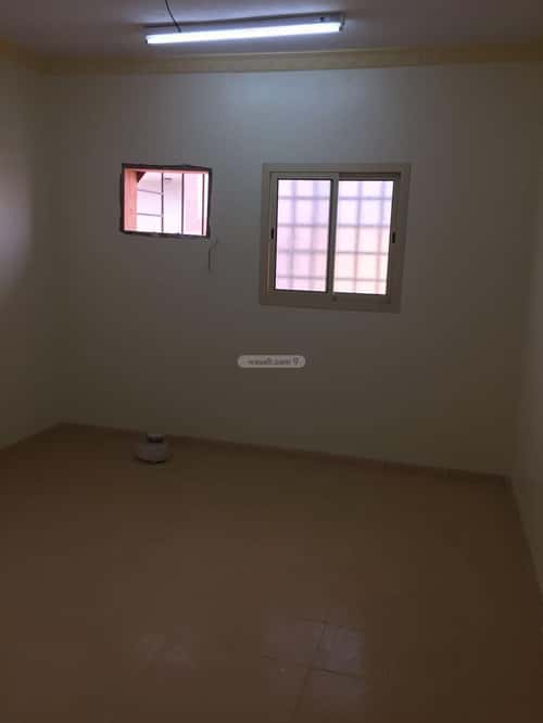 فيلا 160 متر مربع شرقية على شارع 10م الغنامية، جنوب الرياض، الرياض