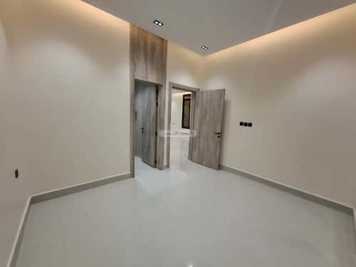4 bedroom floor in Al Maizilah
