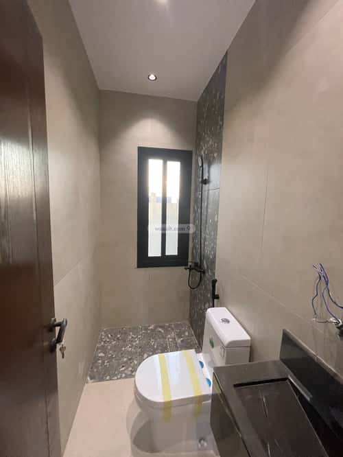 فيلا 353 متر مربع شرقية على شارع 20م الشراع، شمال جدة، جدة