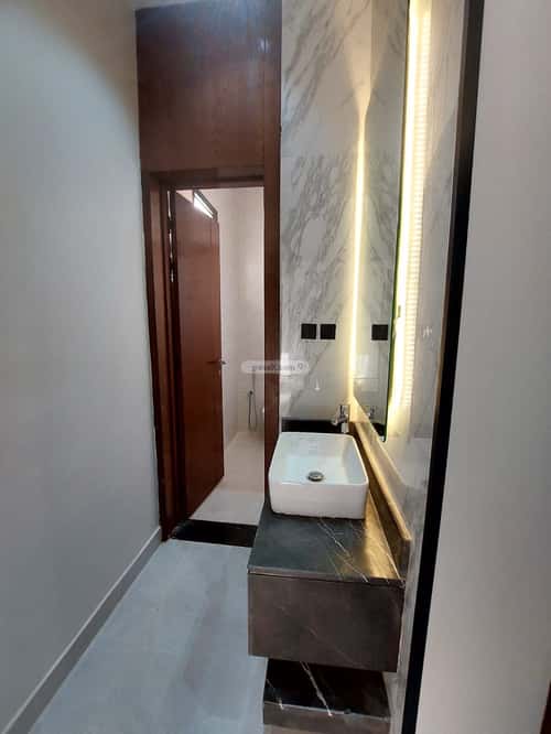 Floor 248 SQM with 7 Bedrooms Dahiat Namar, West Riyadh, Riyadh