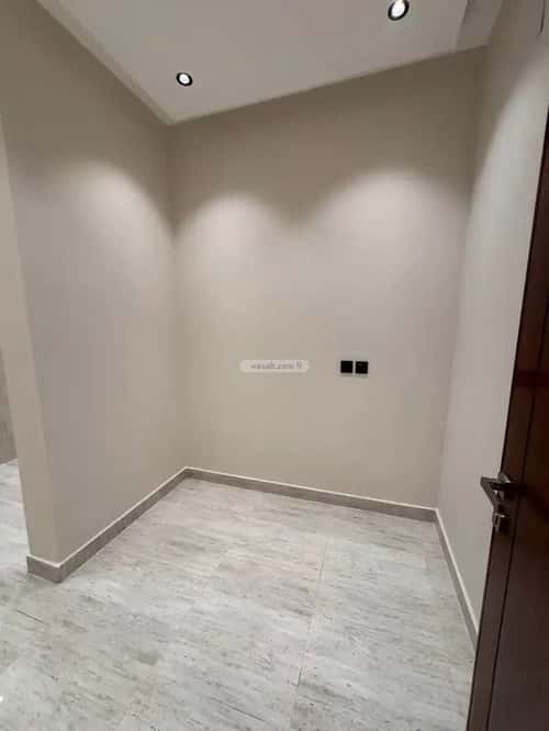 Apartment with 5 Bedrooms Al-Mohammadiyah 2, Jazan