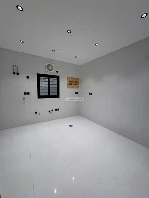 Apartment with 5 Bedrooms Al-Mohammadiyah 2, Jazan