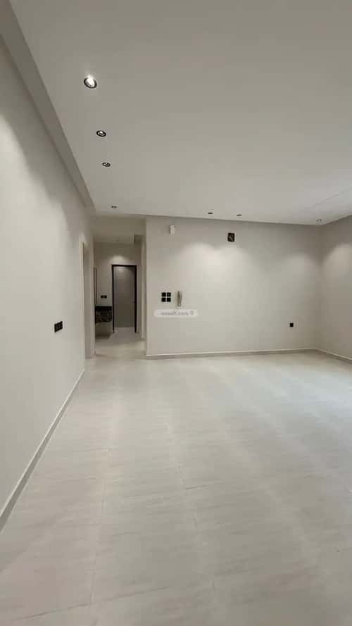 Floor 303 SQM with 7 Bedrooms Al Rihab 1, Jazan