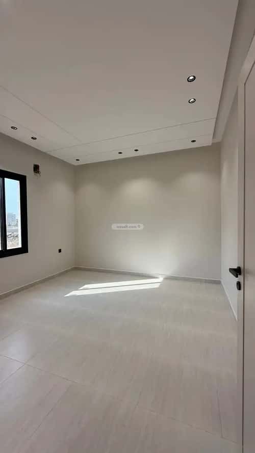 Floor 303 SQM with 7 Bedrooms Al Rihab 1, Jazan