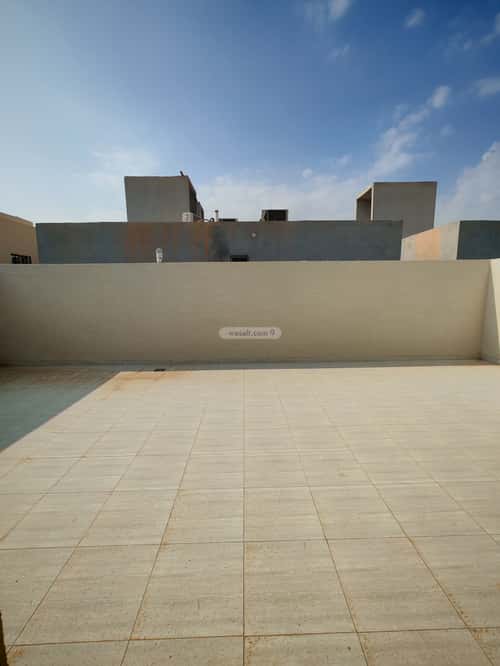 Floor 248 SQM with 5 Bedrooms Al-Qadisiyah, East Riyadh, Riyadh