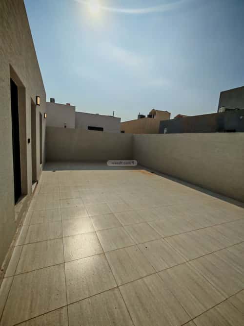Floor 248 SQM with 5 Bedrooms Al-Qadisiyah, East Riyadh, Riyadh