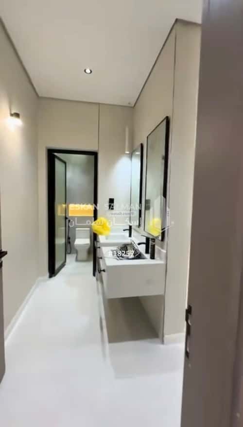 فيلا 252 متر مربع شمالية على شارع 30م إشبيلية، الجبيل